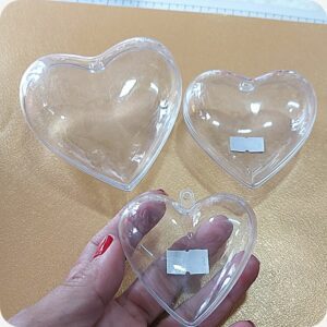 Corazones Acrílicos de 11 cm que se Abren por la Mitad, perfectos para decoraciones personalizadas, disponibles a $25 la docena